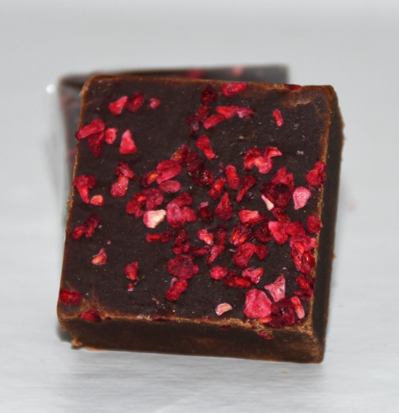 Fudge Kitchen, Sharing Square, Chocolate Raspberry, 85g, vegan